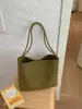 Bolsa de ombro com padrão trançado moderno, novo estilo casual e retrô, bolsa tote de grande capacidade, única e versátil, perfeita para carregar no antebraço.
