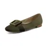 Comercio electrónico transfronterizo estilo comercio exterior Talla grande tamaño super grande Punta cuadrada cruzada Zapatos de vestir de corte bajo talla grande zapatos de mujer