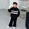 Conjunto de Sudadera para Niños de Primavera y Otoño, Conjunto Deportivo Elegante de Dos Piezas para Niños Estilo Coreano, Venta al por Mayor de Ropa Infantil de Comercio Exterior para Niños Pequeños y Mayores