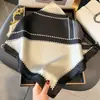 Bufanda de Seda de Nuevo Estilo para Mujer, Moderna y Versátil, Pañuelo Cuadrado de 70 cm, Bufanda para el Cuello Estilo Coreano, Pañuelo Retro para Primavera y Otoño, Pañuelo para la Cabeza