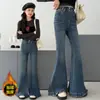 Calça Jeans Flare Feminina Plus Size com Veludo 2026 Novo Cintura Alta Stretch Slimming Micro-Flare Calça Longa para Crianças Médias e Grandes Outono/Inverno Estilo Tendência