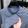 Camiseta Masculina Manga Curta Listrada Azul e Branca Algodão Tendência Verão Nova Casual Versátil Top Estilo Coreano Camiseta Meia Manga t