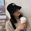 Sombrero de Mujer Primavera y Verano Parche de Letra Parasol Ocio al Aire Libre Protector Solar Sombrero de Pescador Sombrero Cubeta Estudiante Versátil Gorra de Moda
