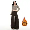 2025 Otoño/Invierno Forrado de Felpa Nuevo Americano Chica Caliente Cargo Pierna Ancha Cintura Alta Adelgazante Mezclilla Pantalones de Mujer Casual Versátil Color Café
