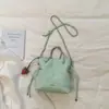 2026 Verano Nuevo Bolso Cubo de Cadena de Rejilla de Diamante Moda Tendencia Elegante y con Estilo para el Trabajo y el Trayecto Bolso de Hombro