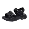 Sandálias de Cor Sólida Simples com Solado Grosso 2026 Versáteis Confortáveis Modernas Estilo Coreano Sapatos de Praia Design de Alto Valor Sapatos Femininos