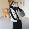 Moda gestante para outono e inverno, novo conjunto estiloso de colete de corte solto e vestido de maternidade