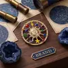 Broche de deus sol retrô europeu e americano, criativo, liga, gota de óleo, cor, sol, lua, estrela, emblema, roupa combinando, corpete