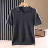 Outono/Inverno 2026 Nova Camisa de Tricô de Lã Cashmere com Gola Lapela Manga Curta Masculina Cor Sólida Top Suéter de Lã Escovada