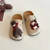 Zapatos Birkenstock de moda para niñas, nueva colección primavera/otoño 2026, diseño lindo de dibujos animados, adecuados para uso en exteriores, estilo sin cordones, media pantufla