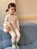 Nuevo conjunto de pijama de otoño e invierno para niñas timo, que consta de una parte superior y una inferior, ropa de otoño e invierno para niños, pijamas casuales con temática de dibujos animados y pantalones para dormir