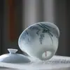Conociendo las Montañas y Sus Pájaros: El Mirlo Azul Canta y las Golondrinas Danzan en las Montañas Claras, Conociendo los Secretos del Tazón Cubierto. Tazón de té de cerámica con flores y pájaros pintados a mano, Juego de té Kung Fu, Tazón con tapa