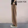 Pantalones de hombre sencillos y cómodos estilo old money, caída, estilo urbano relajado, sensación relajada, holgados, pierna ancha, pantalones banana