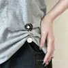 Herramienta para acortar camisetas, hebilla para hacer nudos en las esquinas del dobladillo, alfiler para sujetar la ropa, apretar sin coser, hebilla de ajuste de acortamiento sin costuras
