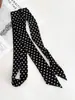 Lenço Preto de Bolinhas Leve Luxo Pequeno Quadrado de Alta Qualidade para Mulheres Faixa para Cabelo Pescoço Outono Novo Versátil Moda Combinando com Camisa