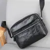 Bolso Cruzado de Cuero para Hombre con Patrón de Agarre de Mano, Sentido de Alta Gama, Cuadrado Pequeño Baotou, Capa de Piel de Vaca, Nuevo Artículo, Bolso de Hombro Grande para Hombre, Moderno