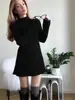 Vestido justo de tricô com manga longa feminino 2023 gola alta meia-calça justo cor sólida temperamento curto outono e inverno vestido suéter