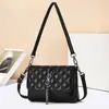 Bolsa de Mão Acolchoada Versátil de Alta Qualidade, Estilo Corrente, Inspirada em Chanel, Nova, Tendência, para o Dia a Dia, de Ombro e Transversal para Mulheres
