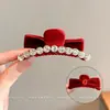 Grampo de Cabelo Vermelho com Atmosfera de Ano Novo 2026, Grampo Requintado para Franja Lateral, Elegante Grampo Bico de Pato Pequeno Estilo Chanel, Acessório de Cabelo Grampo Bb