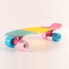 Patinetas Coloridas de 22 pulgadas, Patinetas de Cuatro Ruedas, Patineta de Envío Directo, Patinetas de Cámara Única, Venta al por Mayor Transfronteriza