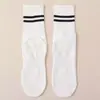Calcetines de Yoga para Mujer, Antideslizantes con Puntos de Goma, de Media Pantorrilla para Interiores, Casual para Exteriores, Estilo Coreano, Calcetines Deportivos Doble Barra para Maternidad