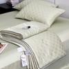Edredón de verano jacquard Tencel fresco de cuatro piezas simple para dormir desnudo edredón para aire acondicionado edredón de verano lavable