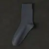Calcetines de Color Sólido para Hombre para Todas las Estaciones Algodón de Fibra Larga de Xinjiang Sin Costuras Absorbentes de Sudor y Desodorantes Calcetines Grises de Negocios Calcetines de Media Pantorrilla