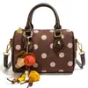 Bolsa de ombro única de veludo com bolinhas, padrão retrô de camurça feminina, moda outono, nova chegada, bolsa transversal, executiva, bolsa de mão requintada 2026, versátil