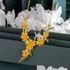 Tienda de Joyería Chapada en Oro Collar Floral Grande Mismo Estilo, Colgante de Oro Imitación para Mujer, Joyería de Gama Alta Color Dorado Lujo Ligero