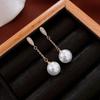 Pin de prata Diamante Pérola C- em forma de brincos Francês Retro High-end Elegante Elegante Ear Stud Distintivo Luz Luxo Ear Acessórios para Mulheres Atacado