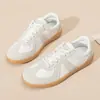 Zapatos de Entrenamiento Alemanes Mismo Estilo para Hombres y Mujeres Estilo Nuevo Zapatos Blancos Tendencia Ins Zapatos Casuales Blancos Tenis de Caña Baja para Mujer Tenis Planos