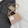Bolsa Transversal para Ir ao Trabalho para Mulheres 2026 Nova Elegante Moda Bolsa de Mão Estilo Diário Retrô Pequena Quadrada de Ombro