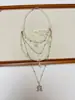 Collar con Colgante de Hebilla de Herradura Estilo Vintage Europeo y Americano Cadena para Clavícula Apilable de Múltiples Capas Temperamento Accesorios de Perlas Nuevos 2026 para Mujer
