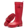 Botas de agua rojas Wellington extra altas para mujer, con suela gruesa, antideslizantes, botas de agua largas de moda, botas de lluvia de caña alta para exteriores para mujer