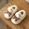 Sapatos de Algodão Desenho Animado Menina Gatinha KT Inverno Mais Veludo Quente Bebê Sapatos Peludos Solado Macio Antiderrapante Infantil Indoor Sapatos de Inverno
