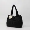 Nova Bolsa de Penas 2025 Feminina Bolsa Tote Fofa com Enchimento de Algodão Leve Casual Bolsa de Algodão Versátil Grande Capacidade Bolsa de Ombro