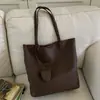 Bolso grande de moda estilo coreano para mujer, nuevo bolso tote de tendencia nicho otoño 2025, bolso de hombro simple, bolso de axila