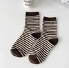 Calcetines japoneses para niños estilo académico simple retro ins moda calcetines a rayas Joker algodón calcetines Zhuji al por mayor