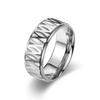 Venta caliente transfronteriza Anillo de acero de titanio para hombre personalidad única tendencia hecho a mano lote flor a cuadros acero inoxidable pareja anillo anillo