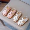 Nuevas Sandalias de Cuero para Niñas 2026 para Bebés de 1-2 Años, Zapatos para Bebé Cerrados de Suela Suave, Zapatos de Princesa de Verano para Bebés Anti-Patadas