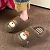 Pantuflas de oso de dibujos animados para el hogar con tacto suave para mujer, nuevas pantuflas de algodón cálido de felpa antideslizantes para interior para hombre, otoño e invierno 2026