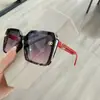 Gafas de Sol Avanzadas Resistentes a los Rayos UV para Mujer, Cuadradas de Montura Grande, Adelgazantes para Cara Redonda, Resistentes al Sol, Distintivas y a la Moda