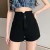 Shorts hot pants de corte A para meninas sexy, shorts jeans pretos de cintura alta para mulheres, verão, com um design irregular que afina a silhueta