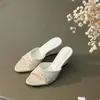 Sandálias de Plataforma com Uma Tira Femininas 2026 Novo Verão Peça Externa Rebite Temperamento Combinando com Saias Moda Sandálias de Salto Alto com Biqueira Aberta