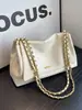 Bolsa de hombro tipo tote de gran capacidad, tendencia retro transfronteriza, para mujer, nueva 2026, pequeña, de nicho, con cadena simple, de un solo hombro