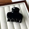 Pinza Pequeña de Plástico Estilo Coreano Color Borgoña para el Cabello de Mujer, Estilo Simple y Relajado, Accesorio Versátil para el Cabello de Año Nuevo, Pasador para Cola de Caballo Alta para la Parte Posterior de la Cabeza