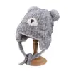 Novo Chapéu de Lã Feminino Fofo de Urso para Outono e Inverno Proteção para Orelhas Veludo Espessado Chapéu de Tricô Fashionável Chapéu para Frio