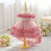 Vestido Smocking Infantil Estilo Novo, Vestido Floral com Cauda Off-Shoulder para Bebê de Um Ano, Vestido de Desfile para Festa de Aniversário de Menina