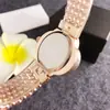 Suministro Directo de Fábrica Reloj de Trébol de Cuatro Hojas Rosa Oro Madreperla, Reloj de Cuarzo Incrustado con Diamantes, Gran Cantidad, Precio Excelente, Estilo de la Suerte Reloj de Regalo de Gama Alta