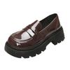 Saia estilo faculdade redonda all-match sapatos de couro de fundo grosso femininos 2025 primavera novos mocassins de salto grosso